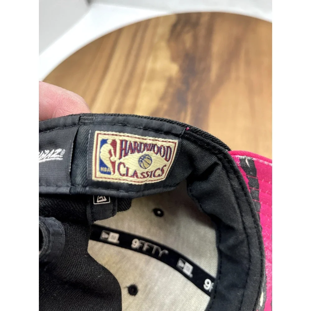 San Antonio Spurs Hat Cap New Era NBA HWC 9Fifty Strapback Pink Black‎ Zubaz